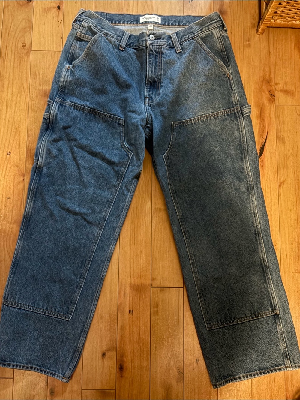 Abercrombie & Fitch Relaxed Carpenter Jeans - Washed Blue